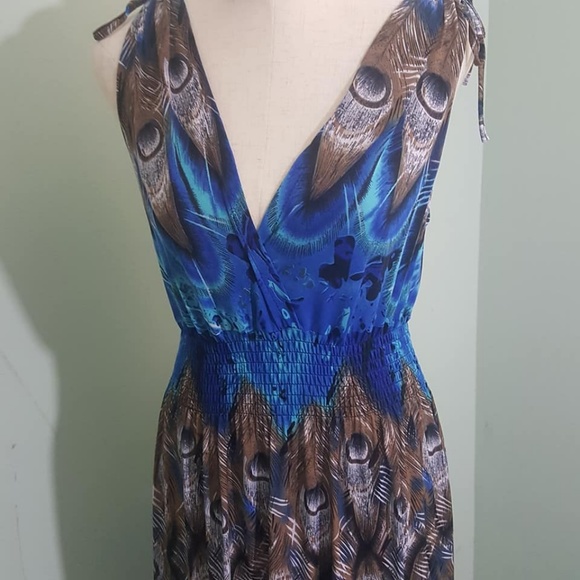 Dresses & Skirts - Hi - Lo V-Neck Dress
